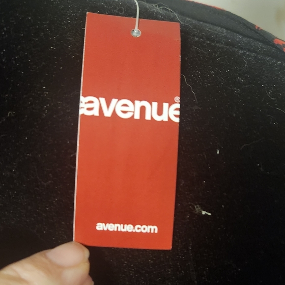 Avenue Blouse Perfect for holiday Nwt - Picture 3 of 7